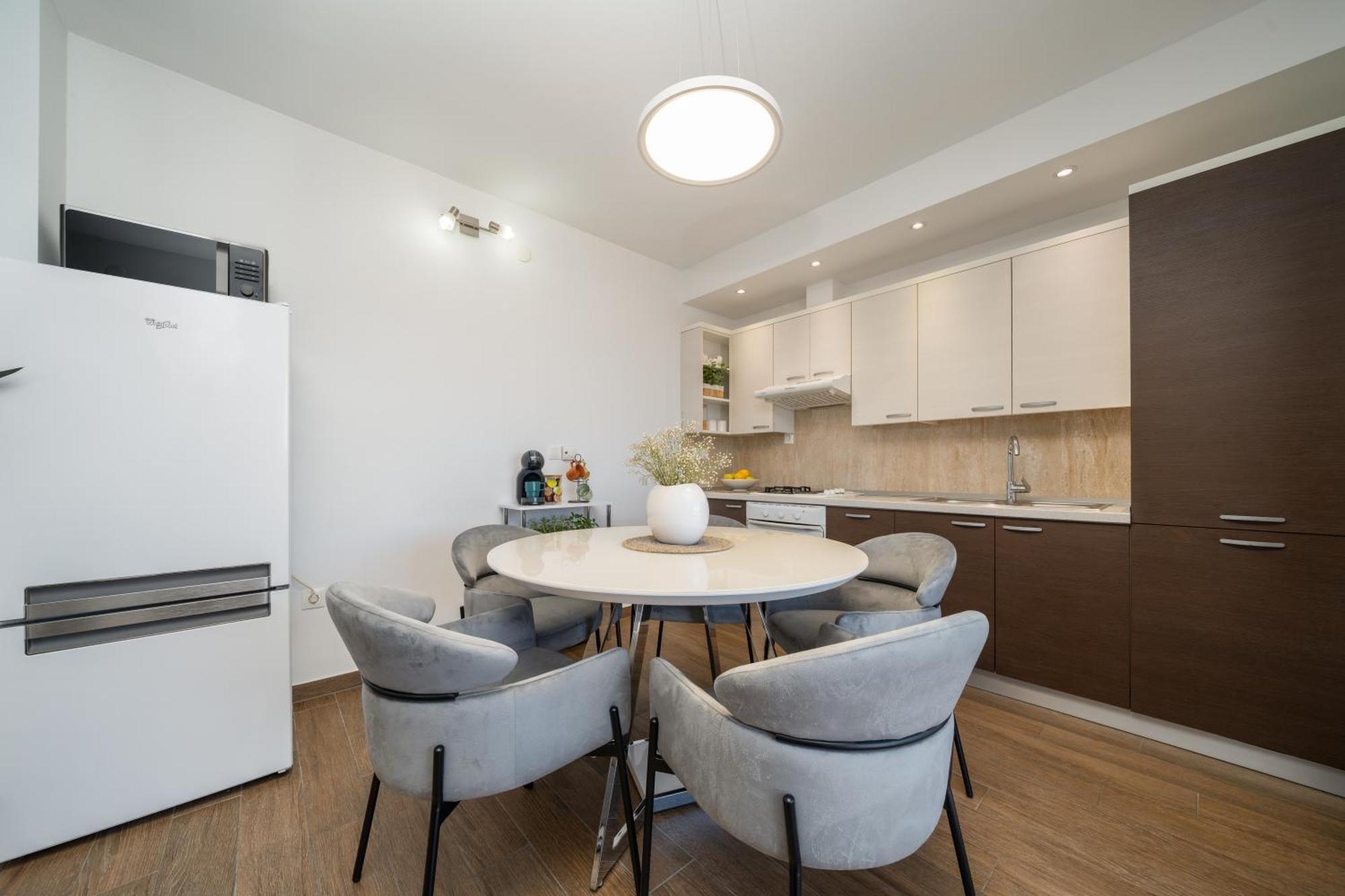 Apartment Ana Makarska Bagian luar foto